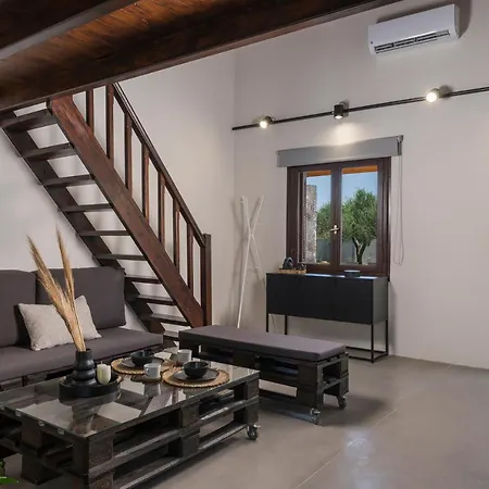 Eightyfour Living With Private Pool Villa La Canea