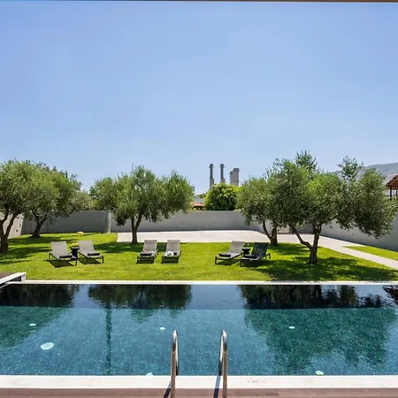Villa Eightyfour Living With Private Pool